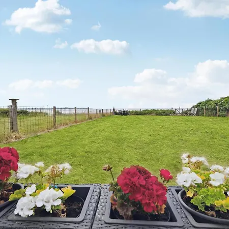 Amazing In With Wifi Casa vacanze Sjolund